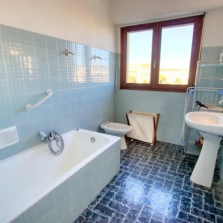 2P 60M²,Centre-Ville,Calme ,Vue Mer ,Parking ,Wifi
