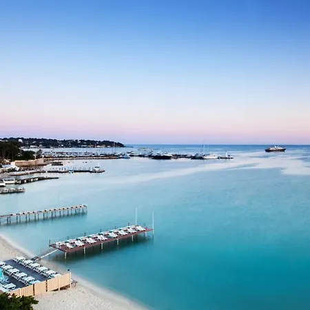 2P 60M²,Centre-Ville,Calme ,Vue Mer ,Parking ,Wifi Antibes