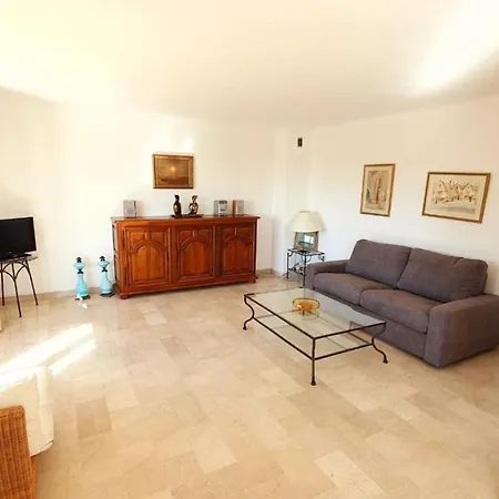 Apartment 2P 60M²,Centre-Ville,Calme ,Vue Mer ,Parking ,Wifi *